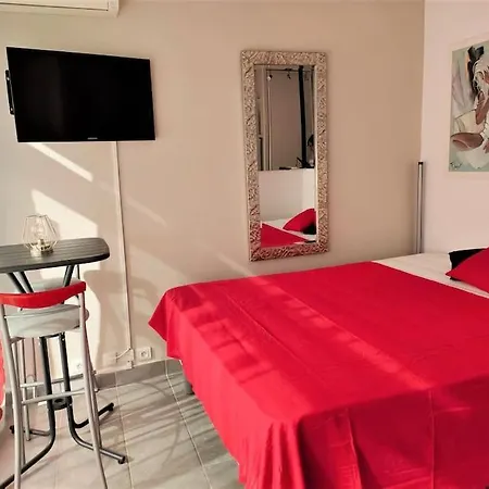 411, Heliopolis Ab Au Village Naturiste 公寓 *