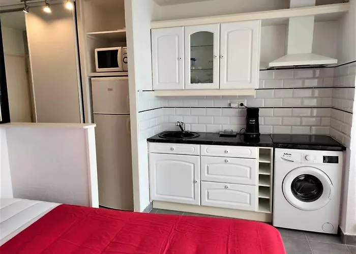 411, Héliopolis Ab Au Village Naturiste