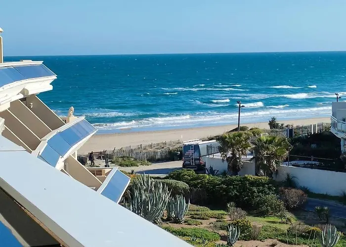 411, Héliopolis Ab Au Village Naturiste Agde